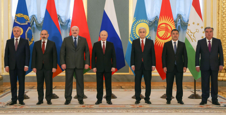 Президент Казахстана принял участие в юбилейном саммите ОДКБ в Москве